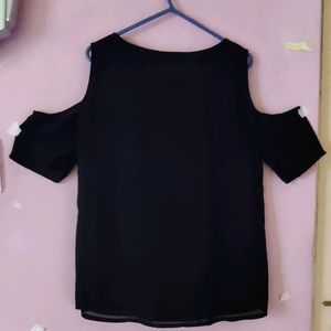 SRISHTI Black Cold Shoulder Top