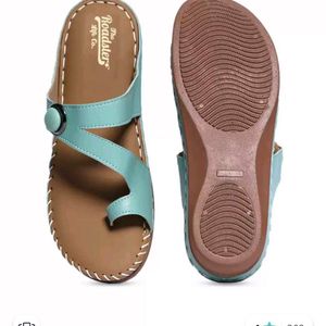 Roadster Sea Green And Beige Textured One Toe Flat