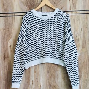 Black & White Design Baggi Sweater Size-46