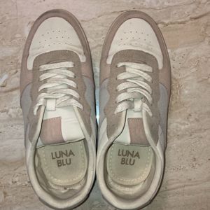 Luna Blu Casual OffWhite And Beige Sneakers