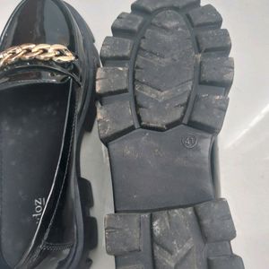 Vendor Women Black Casual Loafers