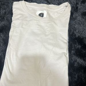 White T-shirt With Round Neck