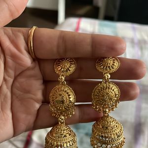 Jhumkas