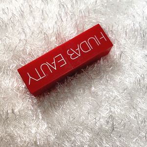 Huda Beauty Red Lipstick