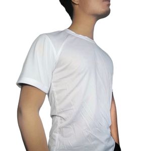 Men's Round Neck T-shirt.