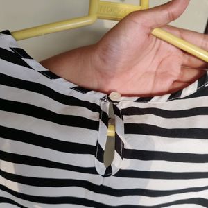 Black And White Stripes Top