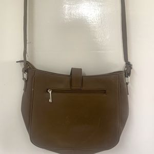 Sling /soulder Bag, Beautiful Colour,excellent