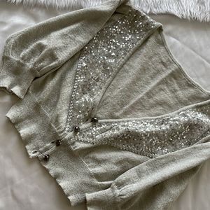 (Cute Rare Find)3/4th Sequined V Pretty