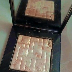 bobbi brown highlighter shade - pink glow