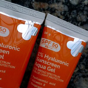 The Derma Co 1% Hyaluronic Sunscreen SPF 50 Aqua Gel, PA++++, Lightweight, No white-cast for Broad Spectrum & Blue Light Protection for Oily, Dry, Acne-prone Skin - 30g