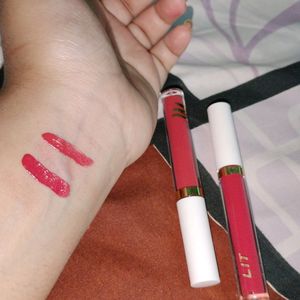 Myglamm Lipsticks set of 2 As Shown In The Picture