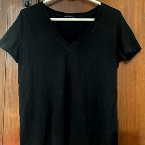 Zara V NECK tshirt