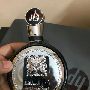 Lattafa Fakhar Black Perfume