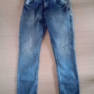 Men Blue Denim Jeans. New With Tag.