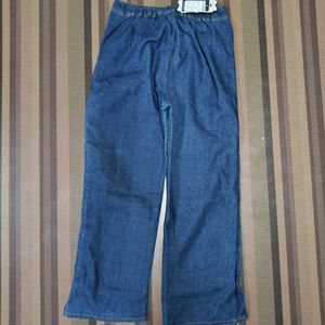 Z-23 Size 30 Straight Women Denim Jeans