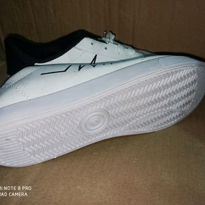 Boys sports shoes