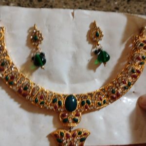 Necklace Set