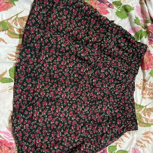 Berrylush Black Flowers Skirt