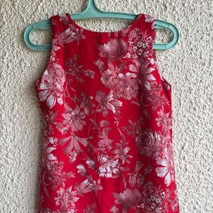 Red Sleeveless Top