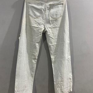 Torn High Waist Jeans