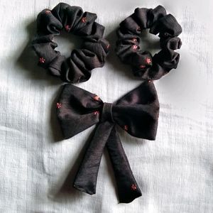 Black Scrunchies.