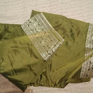 Traditional Saree With Stitched Blouse 💚