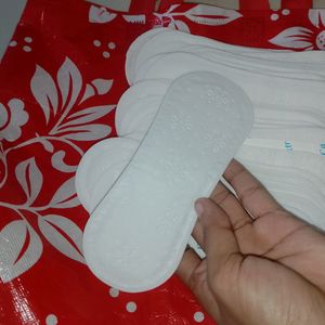 Extra Care Soft And Small Pads