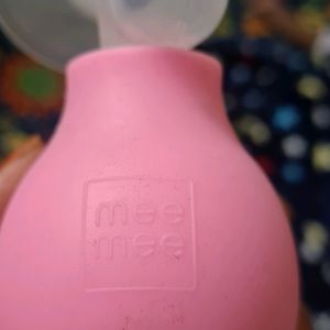 MeeMee Compact Travel-Friendly Manual Breast P