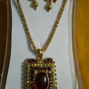 Pendant With Small Earrings