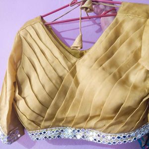 Saree With Readymade Blouse