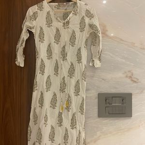 Melange Pretty White Printed Kurta In XS