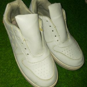 Unisex White Sneaker Uk 6