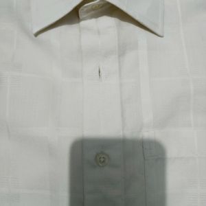 A Beautiful Off White Half Sleeves Cotton Shirt