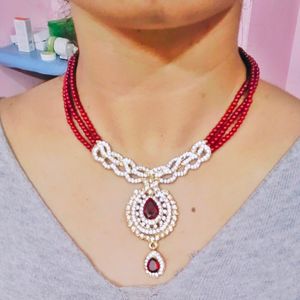 Glamourous Maroon Necklace 🌹