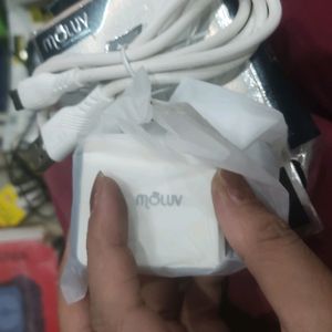 New Moluv Fast Charger With V8 Wire