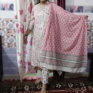 Greciilooks Kurta Set With Dupatta