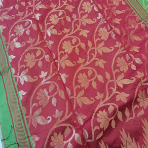 Green Taant Benarasi Saree With All Over Zari Work