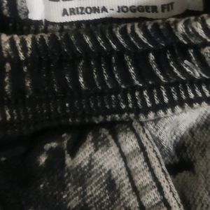 Black Jean Arizon - Jogger Fit