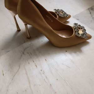 Classy Look Heel