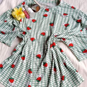 🍓🍓price Drop💋✨ Asthetic Pyjama Top ✨🍓🍓💋