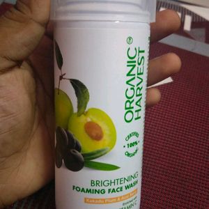 Organic Harvest Foaming Face Wash