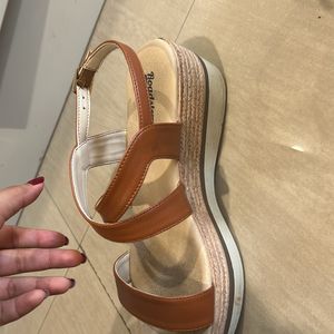 Roadster Sandals