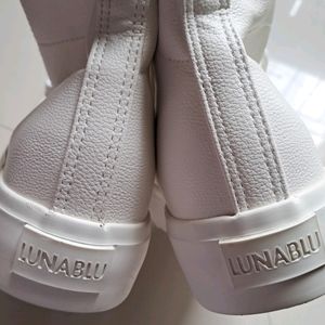 NEW LUNABLU HIGH TOP SNKR...OFF WHITE COLOR