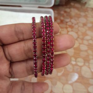 Hand made 4 Pc Bangles