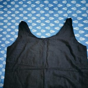 This is my black top of L size.