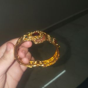 Royal Golden Bracelet 😍