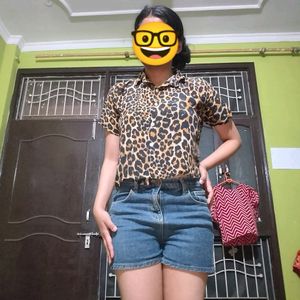 Stylish Leopard Printed Crop Shirt 🫶🏻