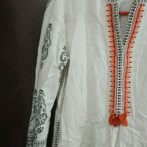 White Kurti