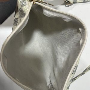 Sling bag