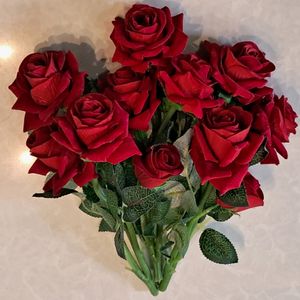 Artificial rose flowers